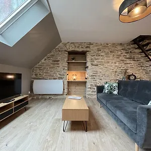 Appartement De Tourisme Les Pierres De Symphorien - Parking Gratuit, Vannes